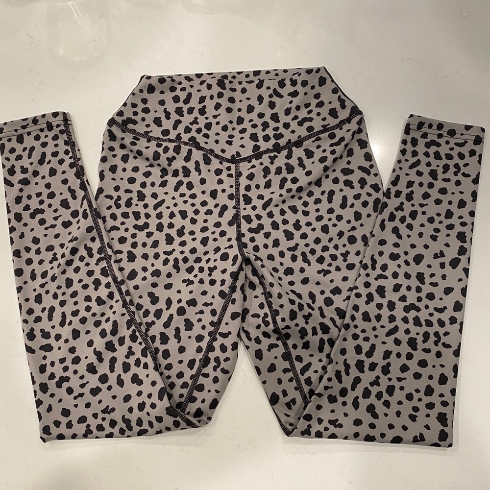 Balance Athletica Kingdom Leggings Gray and Black Print S